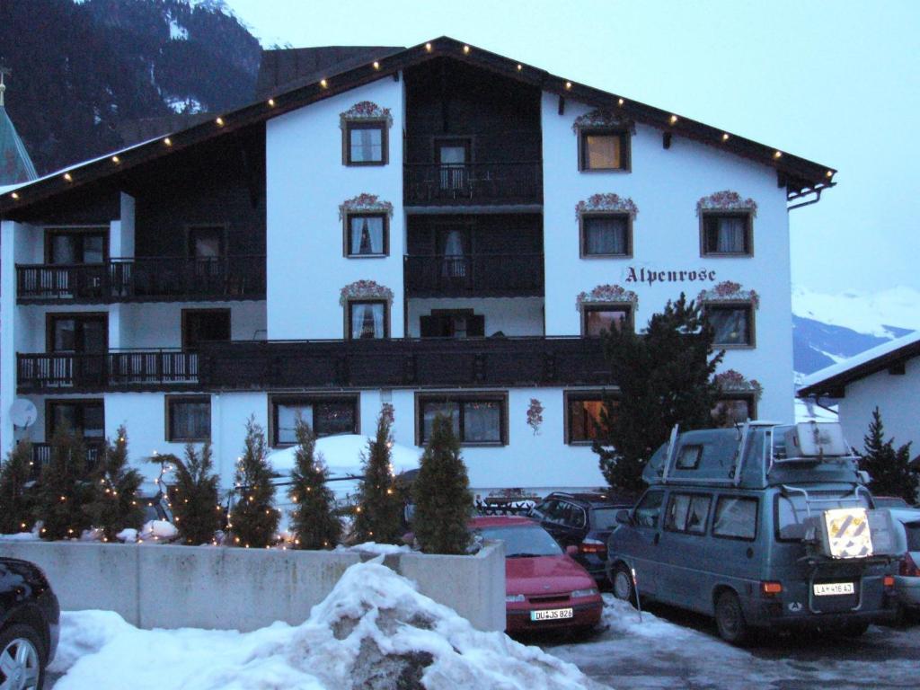 Hotel Garni Alpenrose Ишгъл Екстериор снимка