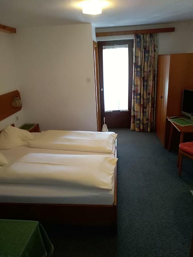 Hotel Garni Alpenrose Ишгъл Екстериор снимка