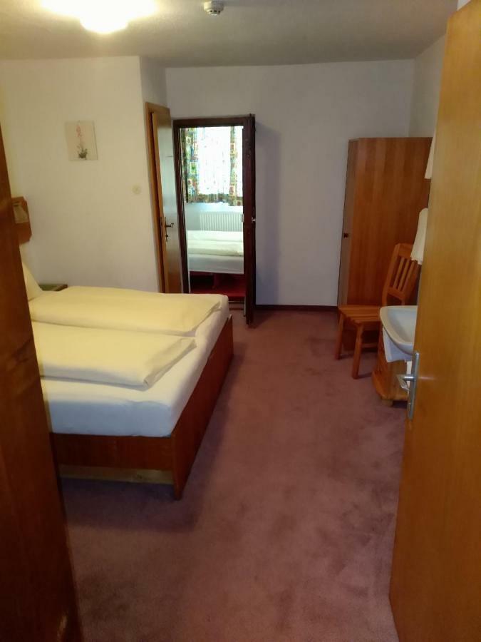 Hotel Garni Alpenrose Ишгъл Екстериор снимка
