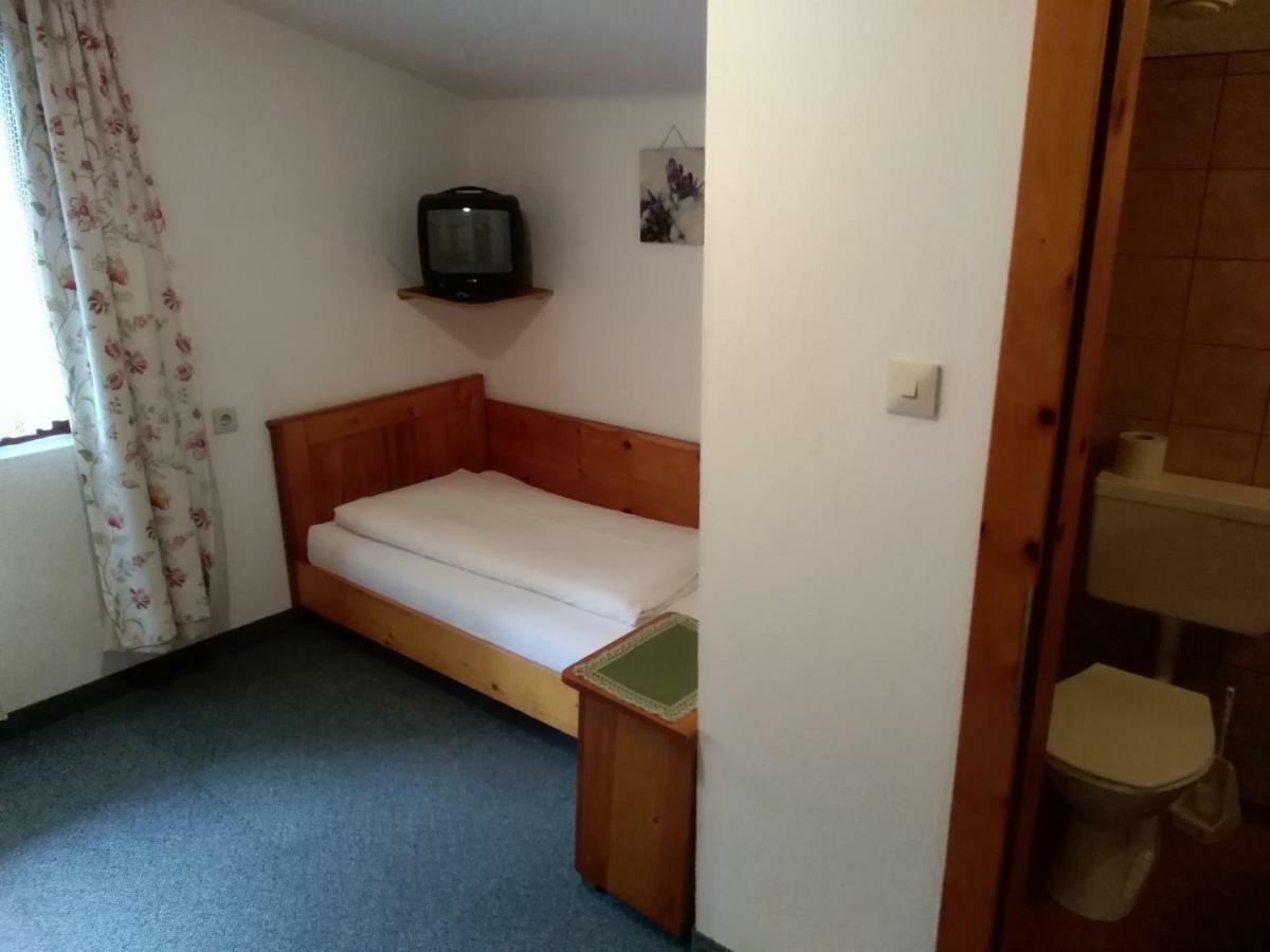 Hotel Garni Alpenrose Ишгъл Екстериор снимка
