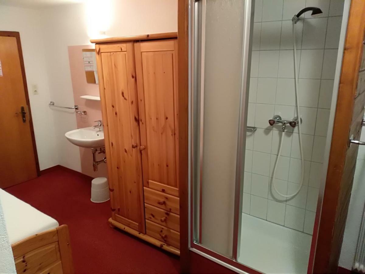 Hotel Garni Alpenrose Ишгъл Екстериор снимка