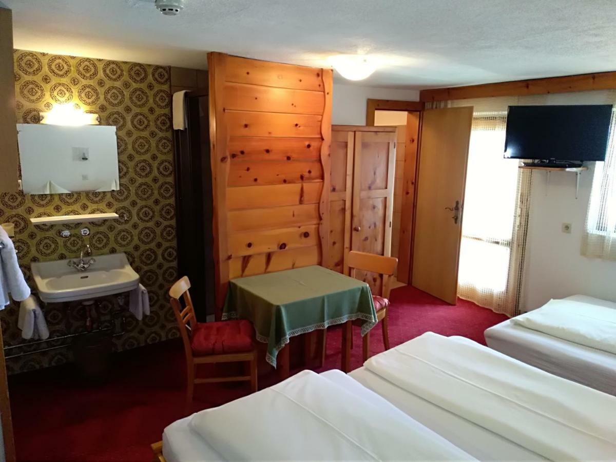 Hotel Garni Alpenrose Ишгъл Екстериор снимка